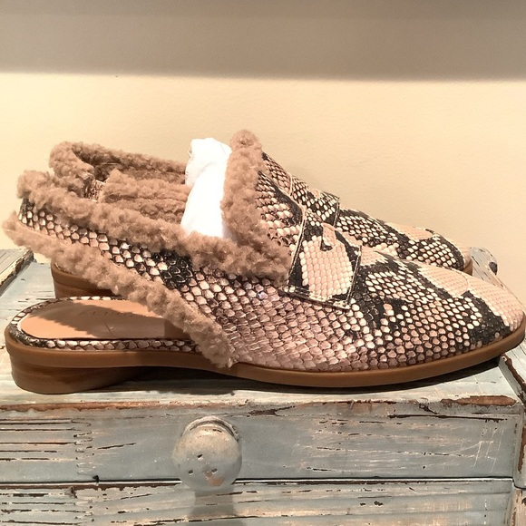 New Aerosoles GABRIELLE Fur Lined Snakeskin Print Slip On Size 7.5 - Picture 3 of 11